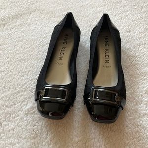 Anne Klein Black flats size 9 1/2